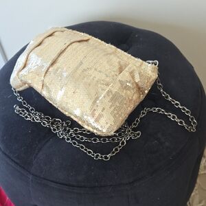 Elegant Gold Sequin Clutch with Chain Strap